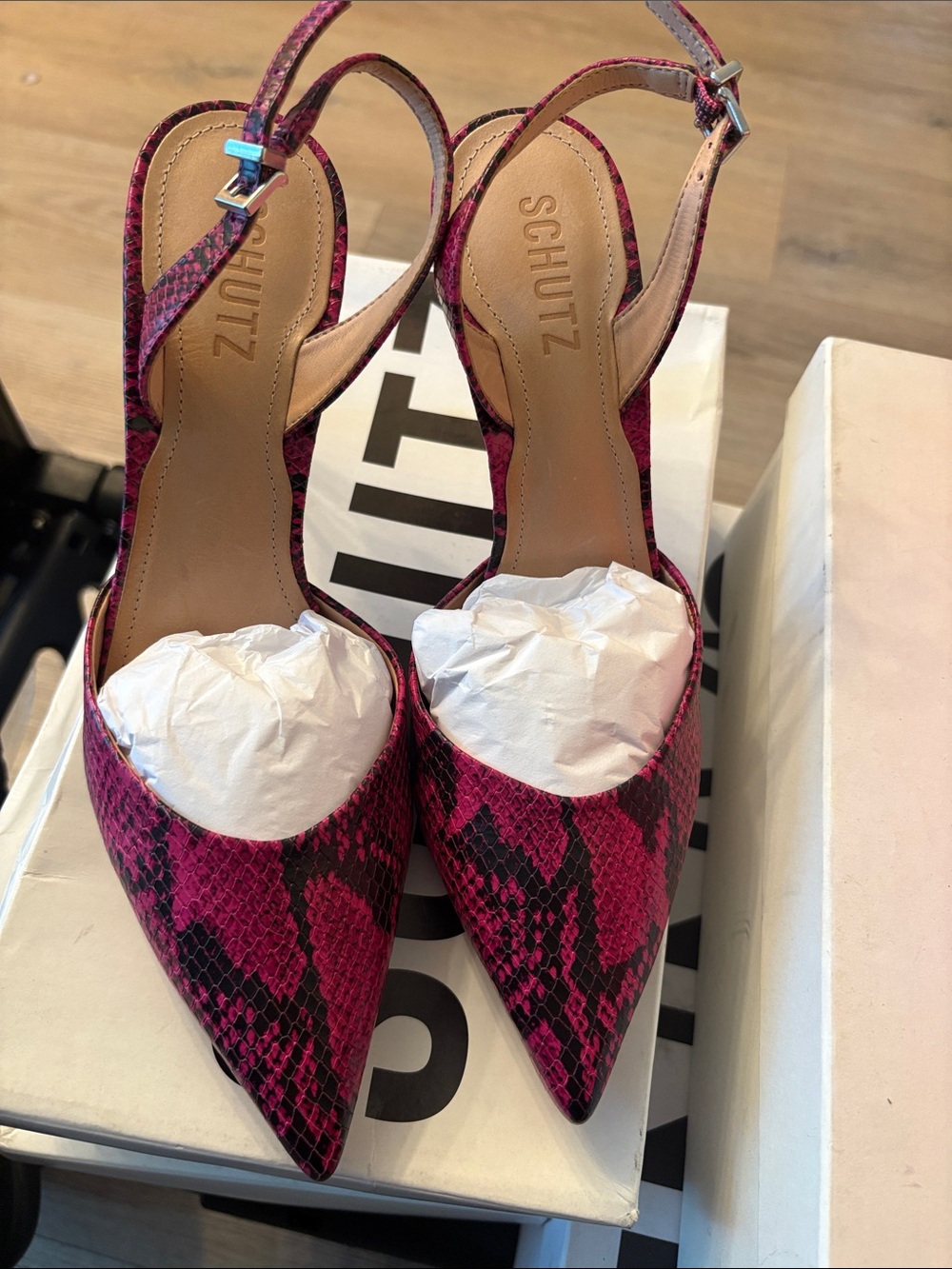SCHUTZ Hot Pink Snake-Print Pointed Slingback Pumps 80 - Picture 4 of 7